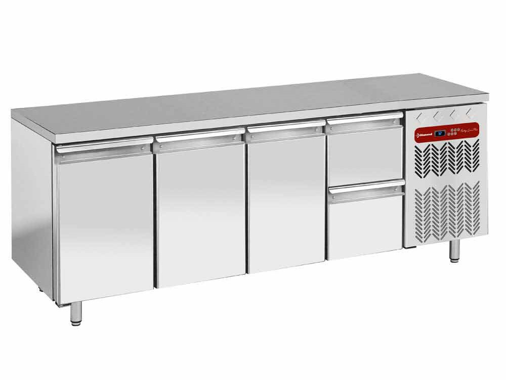 Table frigorifique composée de : - équipement professionnel de qualité