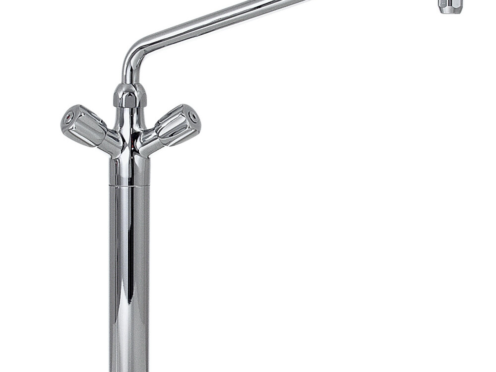 Colonne avec robinet mélangeur,